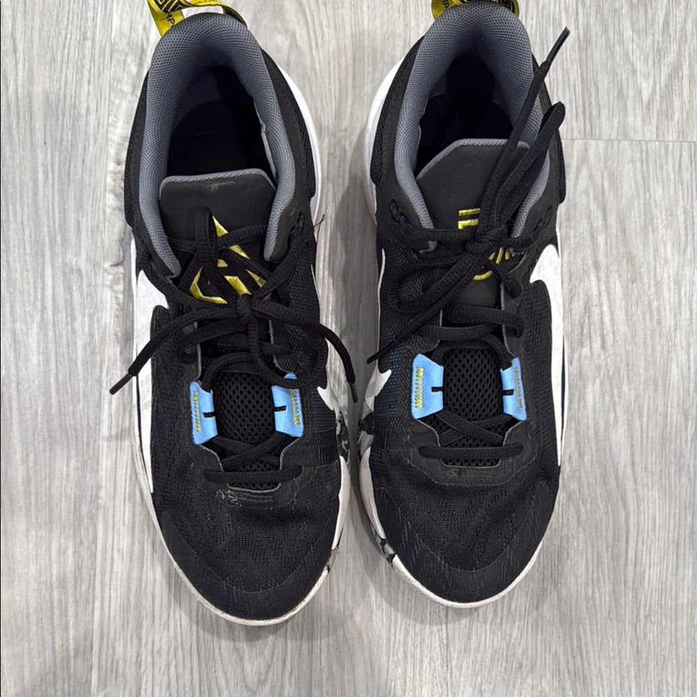 Nike Kids Black and Blue Sneakers